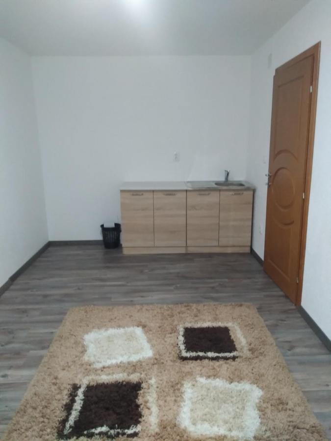 Guest House Erdan Plav Esterno foto